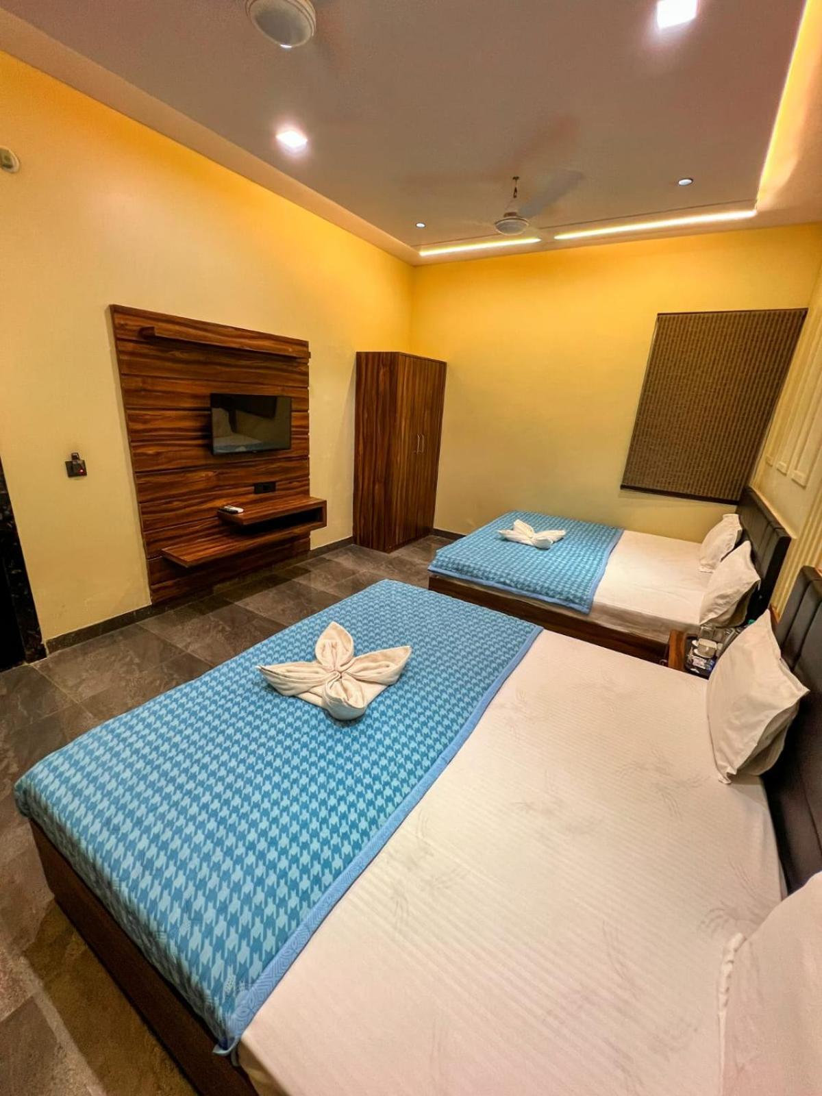 Gsm Hotel Vrindāvan Dış mekan fotoğraf